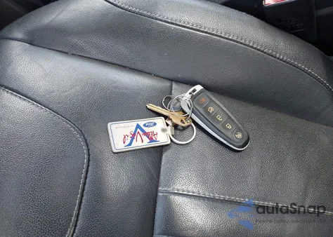 2013 Ford Escape Titanium z USA, uszkodzony, nr VIN 1FMCU0J9XDUD32178